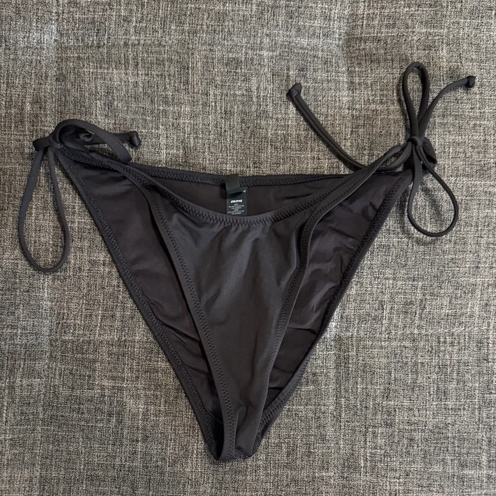 SKIMS Super Cheeky Tie Bikini Bottoms Black Size Large Minimal Swim
